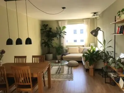 2 Zimmer-Wohnung in Schöneberg gegen Altbau mit 2-3 Zimmer