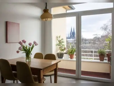 3-Zi am Hansaring gg kleinere Wohnung im Veedel