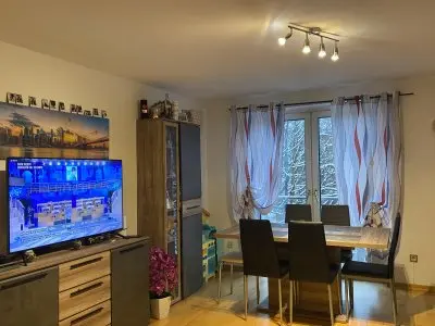 Ich suche eine 3 Zimmer Wohnung mit balcon