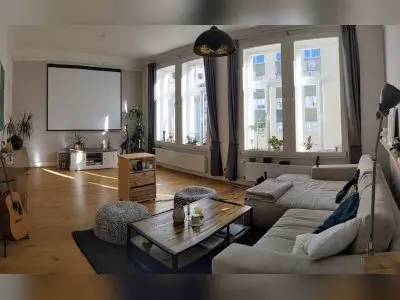 Helle Altbauwohnung, 3Z mit Balkon gegen 4Z mit Garten