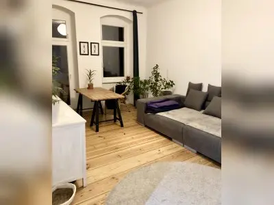 2 Zimmer mit EBK & Balkon Prenzlauer Berg gegen Dachgeschoss