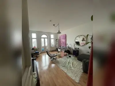 2-Zimmer Altbau mit Balkon, Rosenthaler Platz
