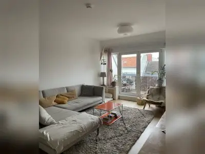Helle DG-Wohnung, 4 Zimmer, sonniger Dachbalkon, EBK