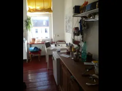 Biete> 2 Z. Wohnung in NK Suche > 4 Zimmer, Hund erlaubt