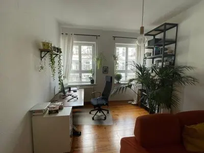 Altbau im Weitlingkiez in S- und U-Bahn Nähe