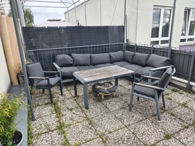 Große Wohnung mit Terrasse