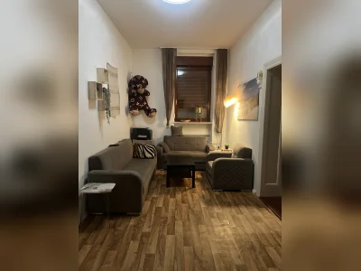 Zwei zimmer Wohnung (warmMiete 564€)