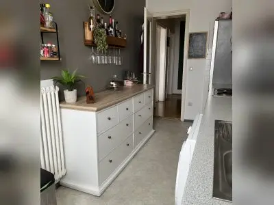 Wunderschöne 2 Zimmer Whg (WG-geeignet) mit zwei Balkonen