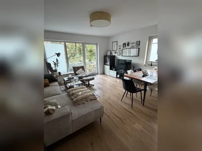 Wunderschön helle Wohnung mit zwei Balkonen