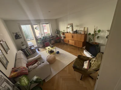 Schöne 2.5 Zimmer Altbau Wohnung nähe Schaffhauserplatz