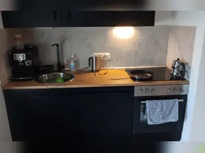 Schöne 2 Zimmer Wohnung Top Lage sehr Zentral.