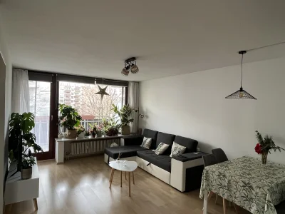 2 Zimmer Wohnung mit Balkon und EBK