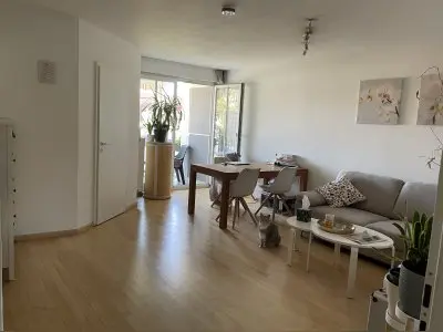 Tauschwohnung: Helle 2,5 - Zimmer Wohnung mit Balkon