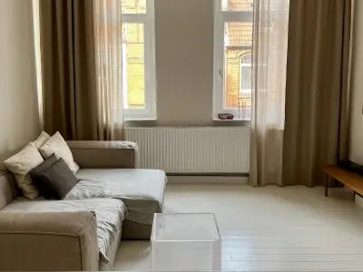 4 Zimmer Altbau Wohnung in Hannover gegen Berlin