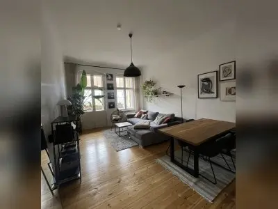 2-Zimmer Altbauwohnung Tempelhof