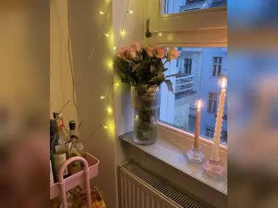 Heller Altbau (2Z) mit 2 Balkonen