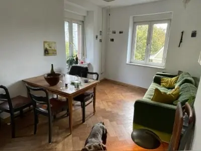 3 Zimmer mit Balkon suchen Häusschen oder Wohnung mit Garten