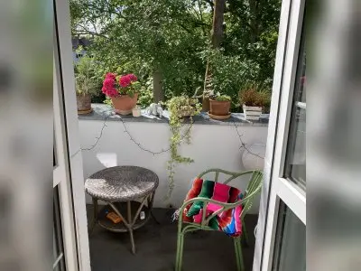 Gemütliche Wohnung mit Blick ins Grüne, S1 vor der Tür