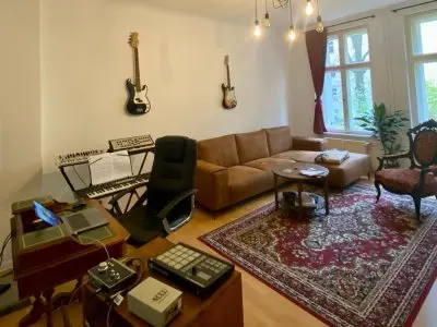 Biete 2 Zimmer, gegen 3 Zimmer in Weißensee!