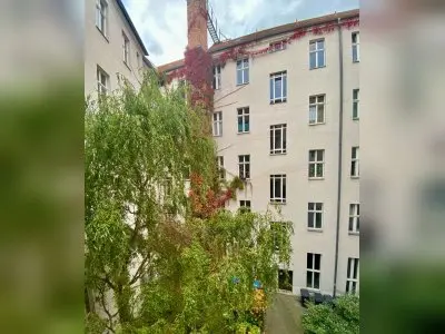 NUR Tausch gg. 2 Whg!: Tolle sanierte 4Z-Altbauw. im PBerg