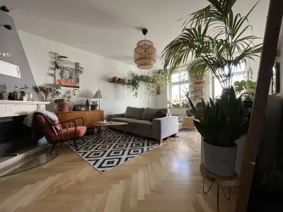 sonnige 2 Zimmer mit Südbalkon Kamin Tageslichtbad Parkplatz