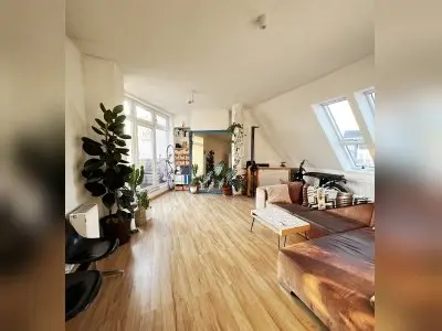Helles DG mit Sauna, Terrasse und Aufzug in NK Nord
