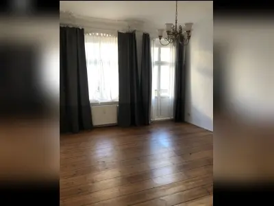 Schöne Altbauwohnung mitten in FH gg. 1-2Z