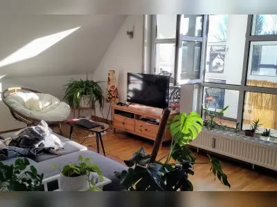 Sonnige 2,5 Zimmer Wohnung mit Wintergarten