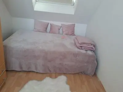 Gemütliche, helle und vollmöblierte Dachgeschosswohnung