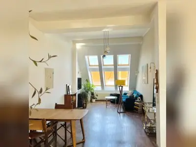 Traumwohnung mit Kamin und Terasse im Dachgeschoss