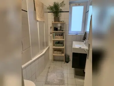 helle, ruhige 2-Raum-Wohnung (54 qm, 650€ warm)