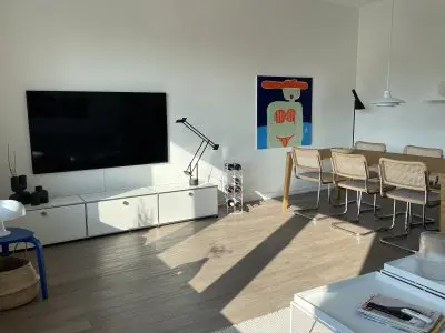Biete helle, zentrale Wohnung, suche 2,5-3 Zimmer