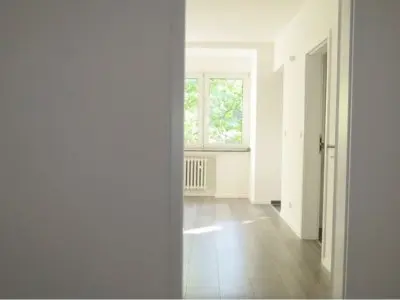 Biete 1zi Whg 300m von Kö suche 2zimmer Whg mit Balkon