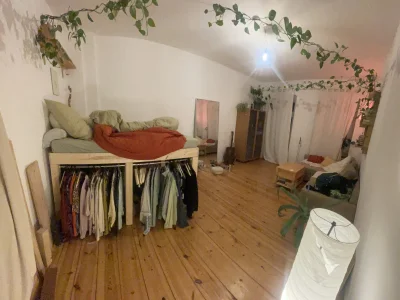 1-Zimmer Altbau Wohnung mit Balkon