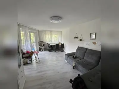 Tausche 2,5 Zimmer gegen 3 oder 4 Zimmer Wohnung 