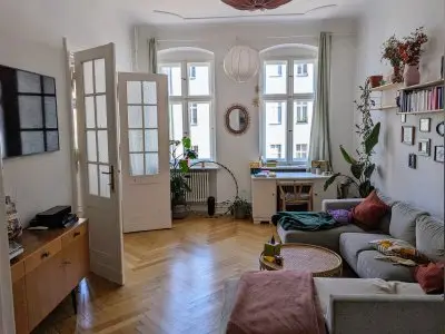 4 Zimmer Altbau | LANDESEIGEN | S-Bahn Julius Leber