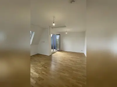 Beautiful and sunny etage apartment next to Körnerpark