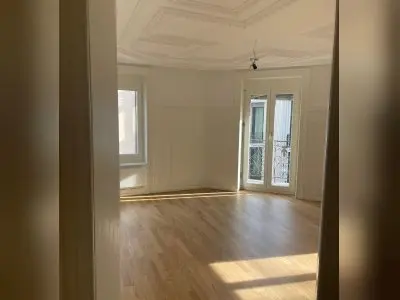 Charmante 3.5 Zimmer Wohnung an Zentralster Lage