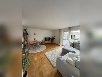 Helle 2-Zi.-Wohnung mit Balkon
