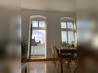 Blick auf Wasserturm + Fernsehturm 2-Zimmer, Süd-Balkon
