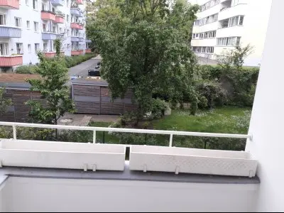 Biete 1 mit südlicher Balkon geg 2 Zi Wilmersdorf/schöne