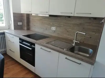 ges.: Kl. Whg in Innenstadt gg. 3 Zi Whg mit Balkon & Garten