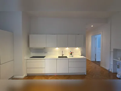 Altbau Traum mit Stuck und Ofen
