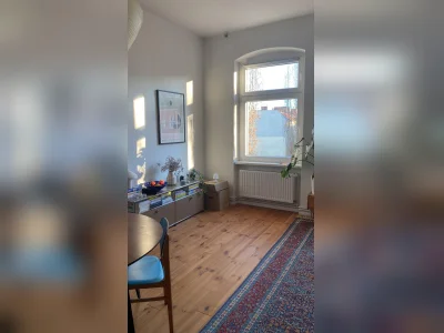 Helle 2-Zimmer Altbauwohnung P-Berg