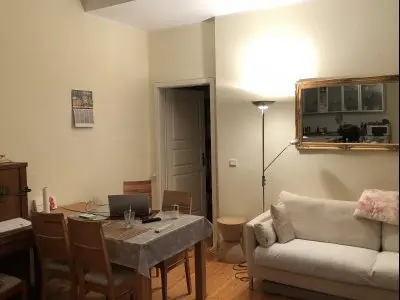 Altbau-Oase (3-Zimmer) in Bestlage gg. 4-Zimmer im Winskiez