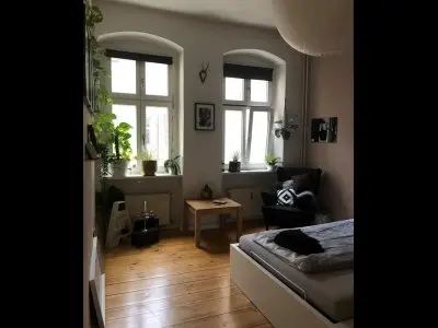 Ruhige 2 Zimmer Altbauwohnung im Gräfekiez