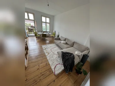 Sonnige 2-Zi Altbau gegen 3+Zi Samariterkiez