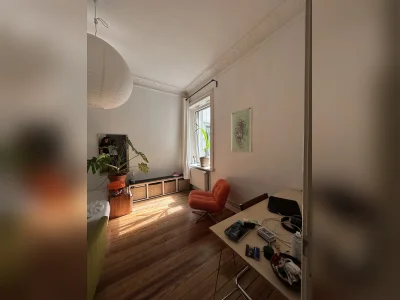3 Zimmer Altbauwohnung bei der Apostelkirche- Eimsbüttel