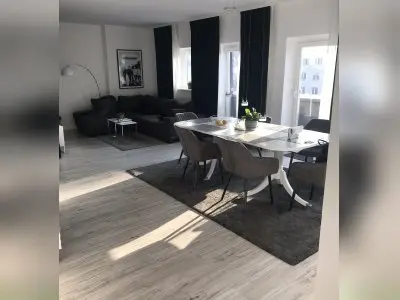 4 Zimmer Wohnung, sehr hell - gegen Größer in Berlin West