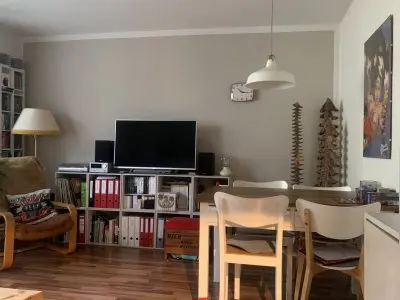 Hell, zentral, günstig 2-Zimmer gegen 3-Zimmer mit Balkon
